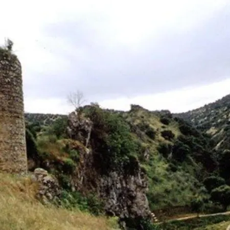 Dehesilla Olive Orchard Retreat Chalet Fuentes de Cesna